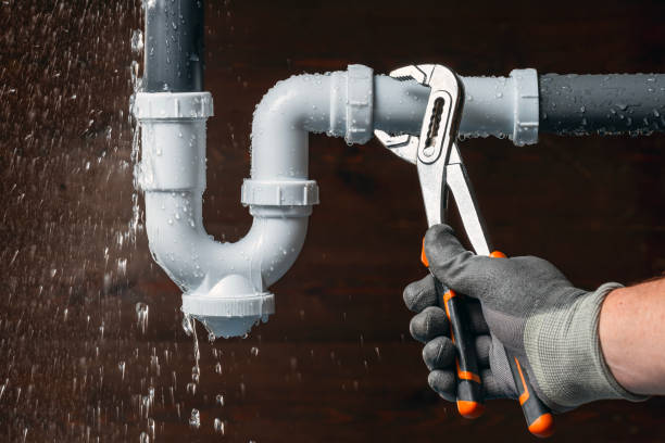 Professional Drain Cleaning technician working in Kent, IL